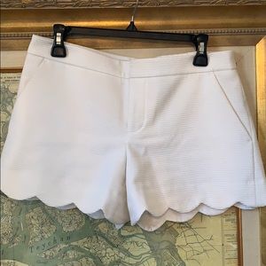 Club Monaco Scallop Hem Basketweave White Short